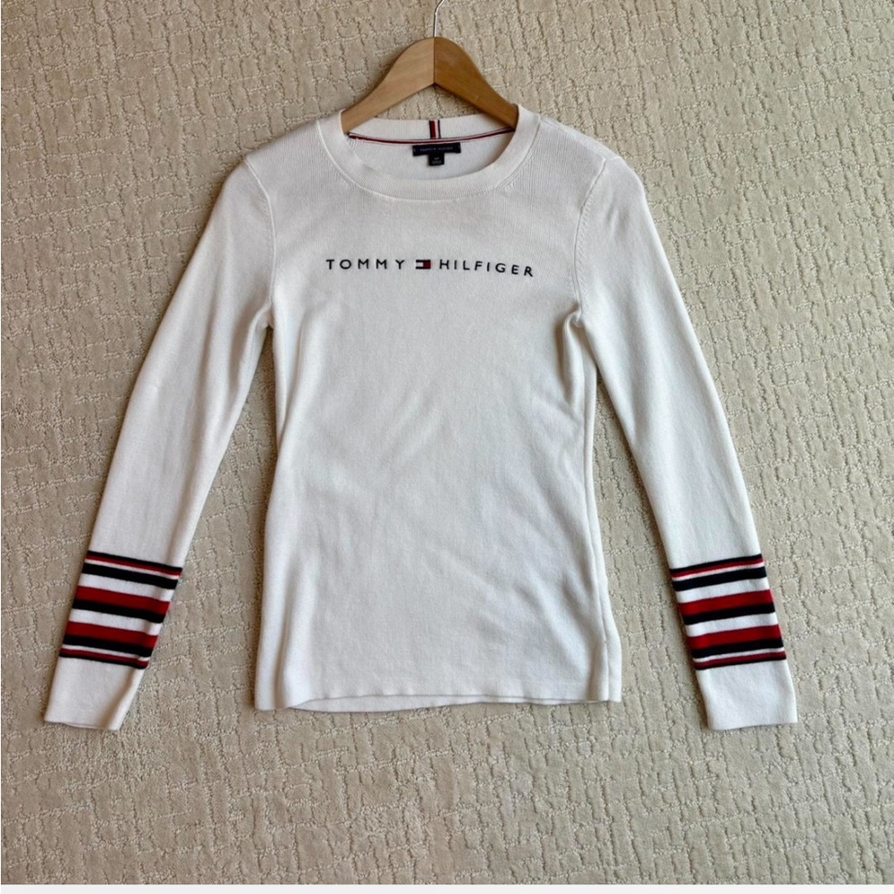 Tommy Hilfiger Women's White and Red Long Sleeve Tee